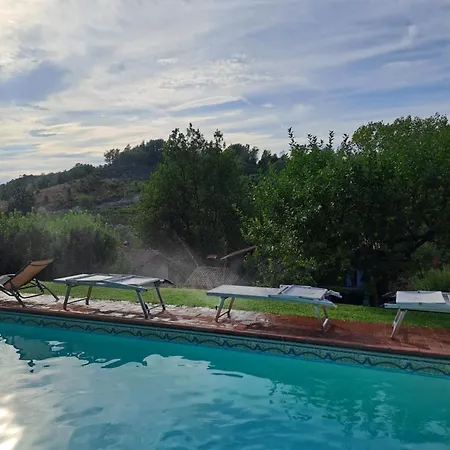 Cascina Burroni Dom wakacyjny